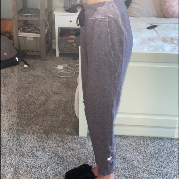 Maroon/gray Lululemon Joggers - good as new - Picture 5 of 14